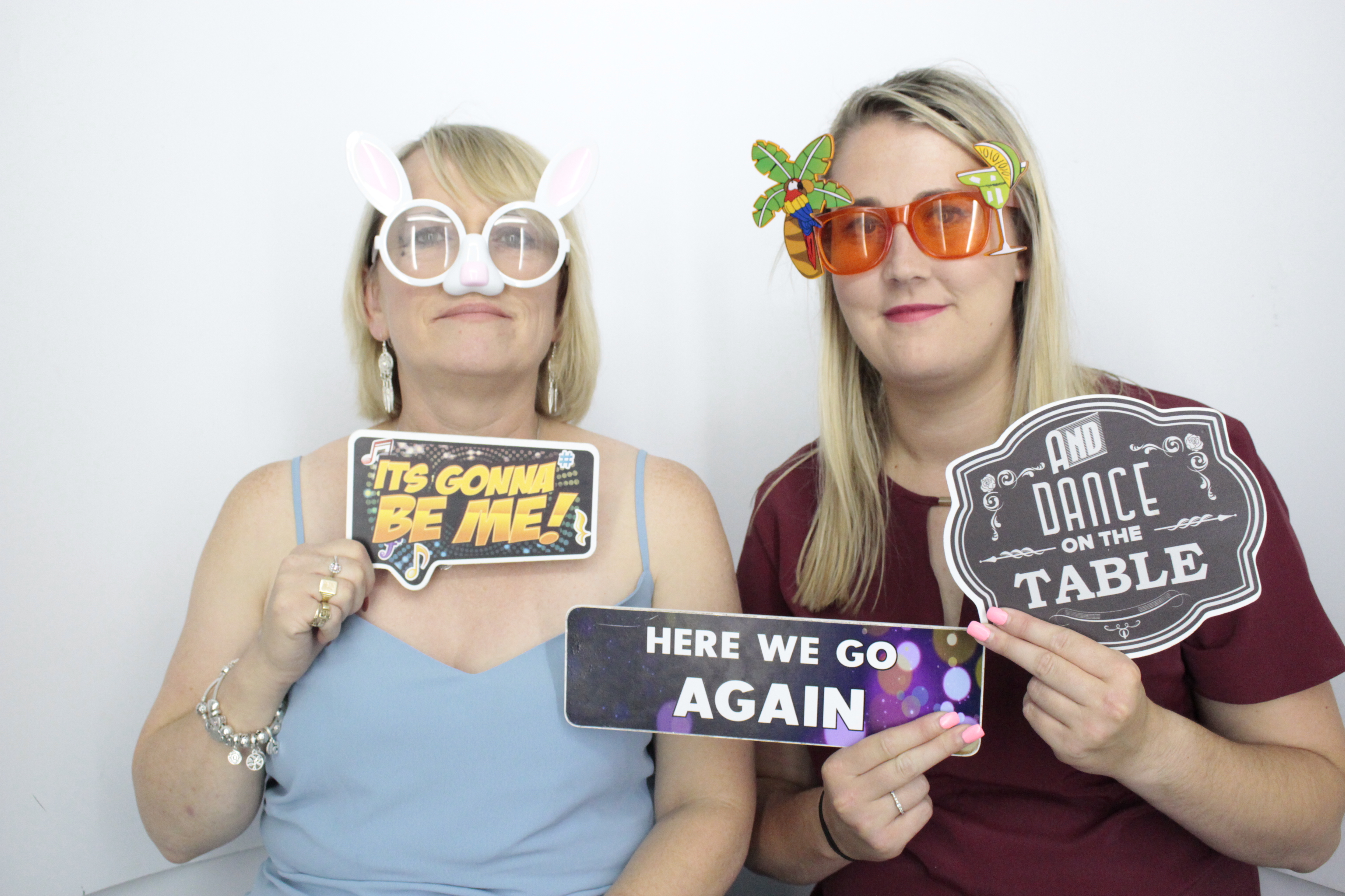 Kerry's 30th Birthday | View more photos from the event at gallery.myphotoboothexperience.co.uk/u/MyPhotoBoothExperienceLtd/Kerrys-30th-Birthday